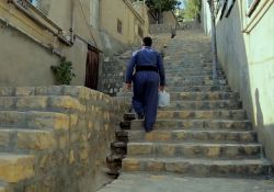 فیلم مستند «حرمان»         www.filimo.com/m/Tm8i0