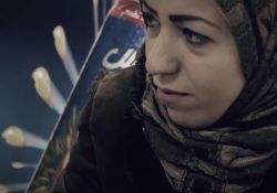 فیلم مستند «یرموک؛ بهانه ای برای آزادی»          www.filimo.com/m/QfWZU     