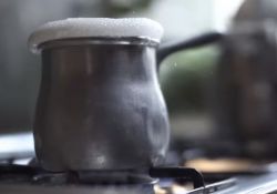 فیلم کوتاه «تراس»          www.filimo.com/m/kNR30