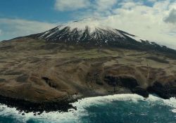 فیلم مستند زمین : یک روز شگفت انگیز  www.filimo.com/m/KErkR