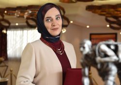 سریال ملکه گدایان  www.filimo.com/m/41017