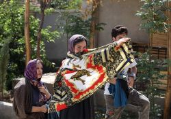 فیلم سینمایی شادروان   www.filimo.com/m/hgavb