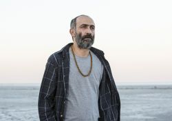 فیلم سینمایی آتابای   www.filimo.com/m/8aljo