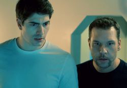 فیلم سینمایی 400 روز  www.filimo.com/m/shvAz