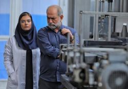فیلم سینمایی سلفی با دموکراسی   www.filimo.com/m/3ripb
