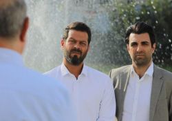 فیلم سینمایی سلفی با دموکراسی   www.filimo.com/m/3ripb