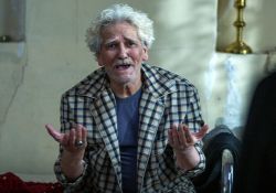 فیلم سینمایی بدون قرار قبلی   www.filimo.com/m/lacxj