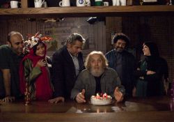 فیلم سینمایی بی نامی  www.filimo.com/m/hekuz
