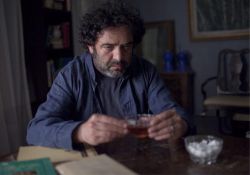 فیلم سینمایی بی نامی  www.filimo.com/m/hekuz
