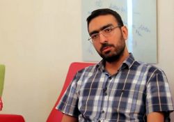 فیلم مستند دیوانگی  www.filimo.com/m/inhak