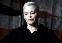 فیلم مستند تروکاژ  www.filimo.com/m/gk9ca