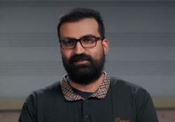 فیلم مستند خودکار  www.filimo.com/m/vyesk