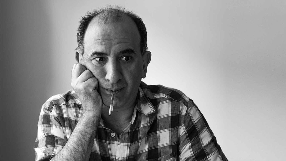 مصاحبه با آرماندو یانوچی، خالق سریال‌های «اونیو 5» و «معاون ر‌ئیس‌جمهور»