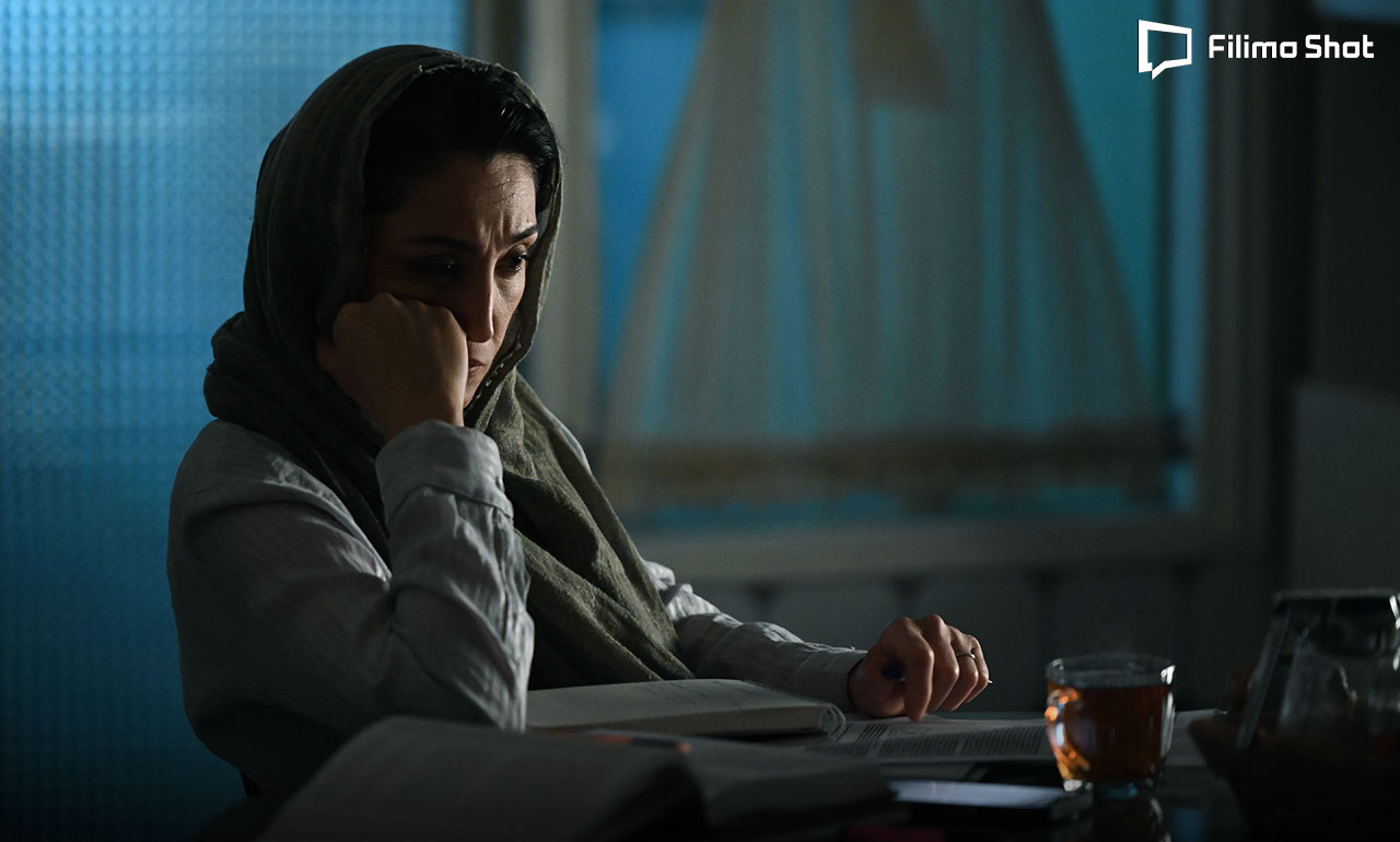 زمان در هم می‌شکند