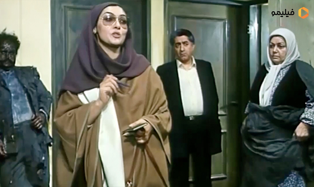 فریماه فرجامی و عزت الله انتظامی در فیلم اجاره نشین ها