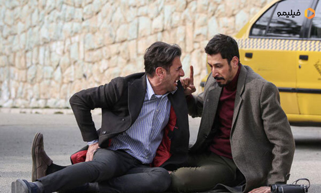 بهرام افشاری و امین حیایی در فیلم چشم و گوش بسته