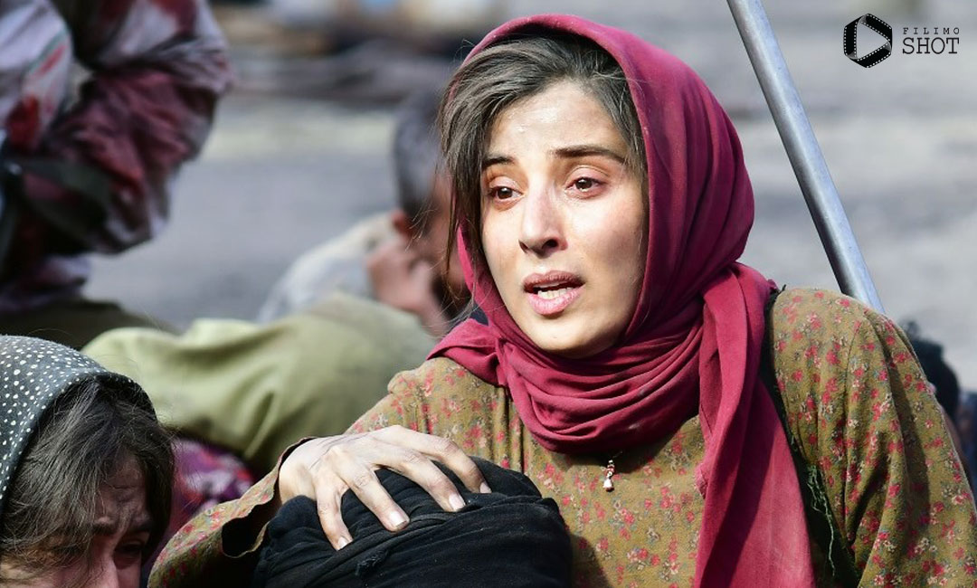 آناهیتا افشار در نمایی از فیلم اتاقک گلی