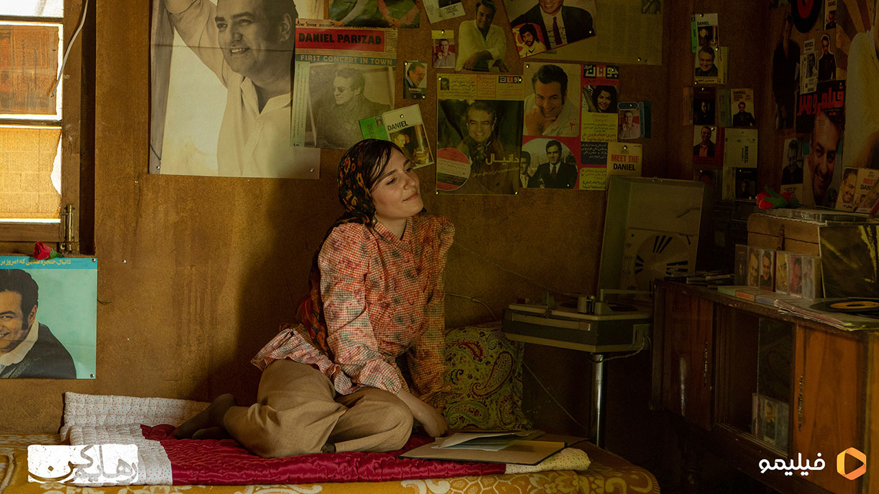 مونا احمدی در قسمت اول سریال رهایم کن