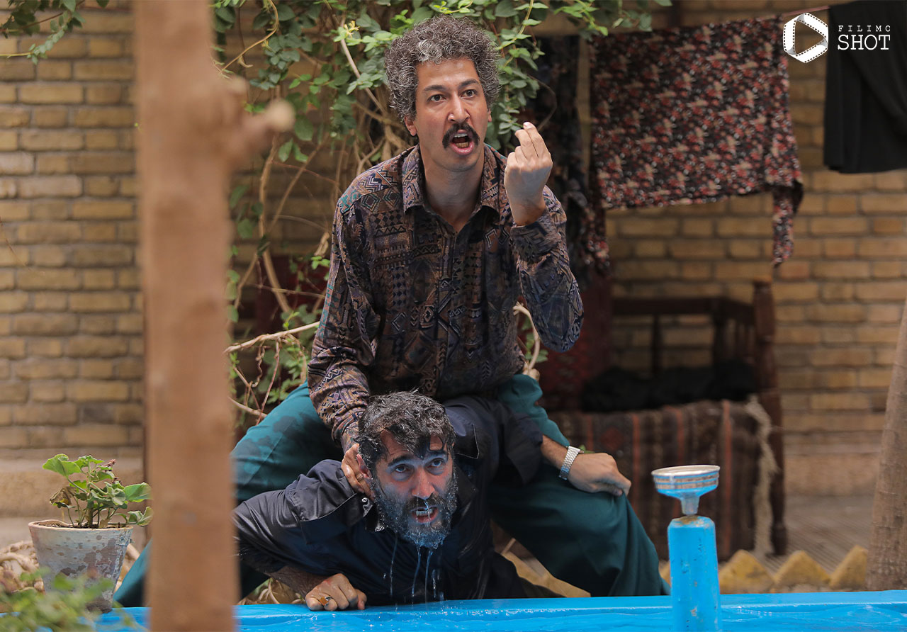 بهرام افشاری و هادی کاظمی در فیلم فسیل