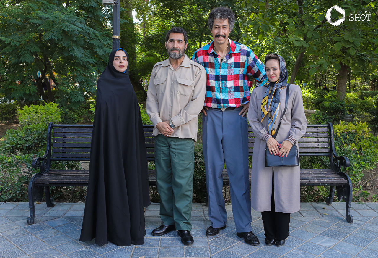 بهرام افشاری، الناز حبیبی، هادی کاظمی و الهه حصاری در فیلم فسیل