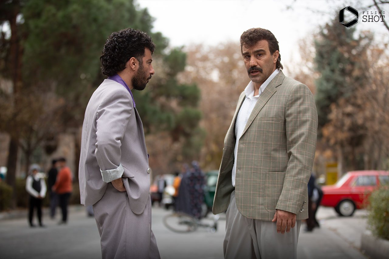 محسن تنابنده و نوید محمدزاده در پشت صحنه فیلم زودپز