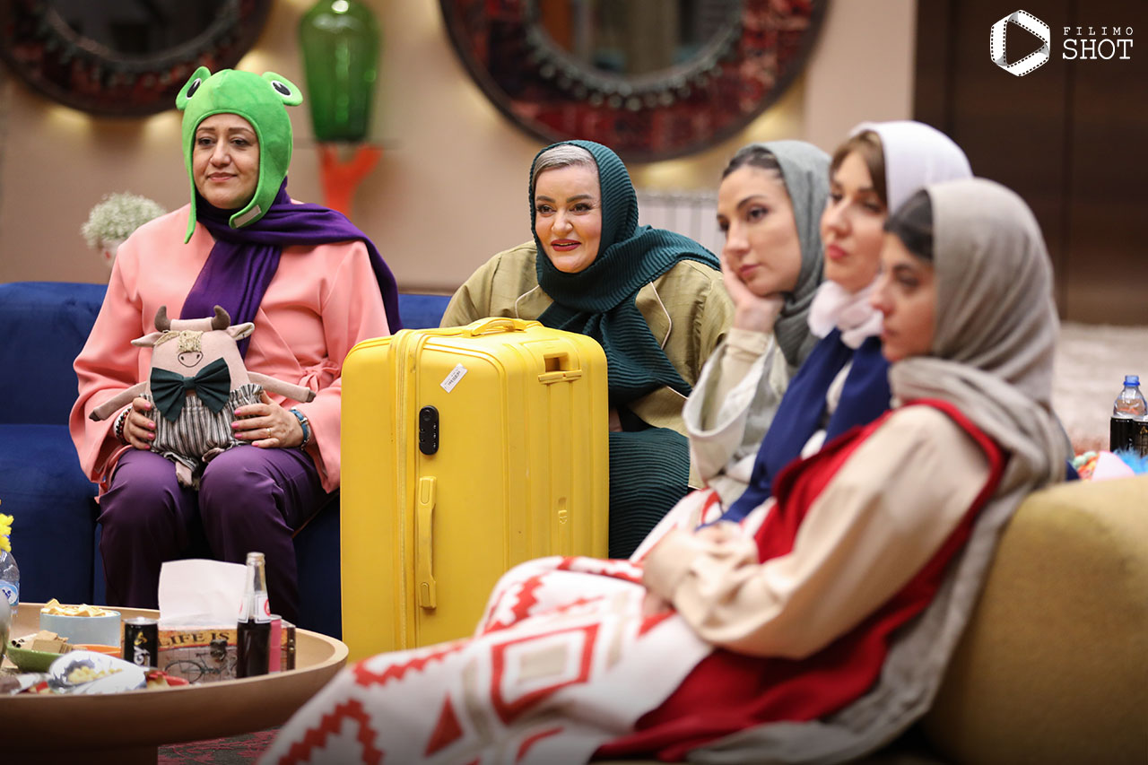 فاطمه هاشمی و نعیمه نظام دوست و مهسا طهماسبی و گلاره عباسی در جوکر 2 فصل چهارم 