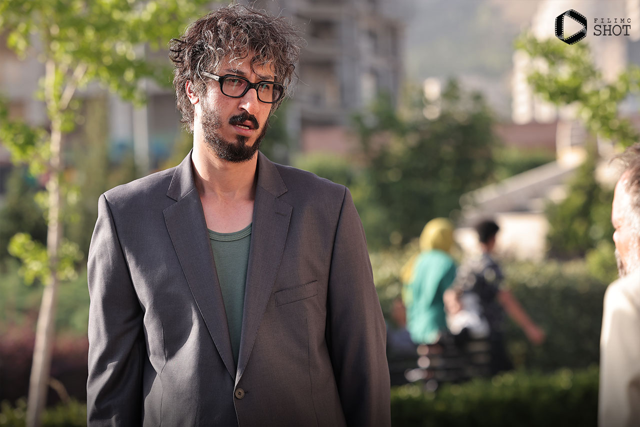 بهرام افشاری در فیلم مرد عینکی 