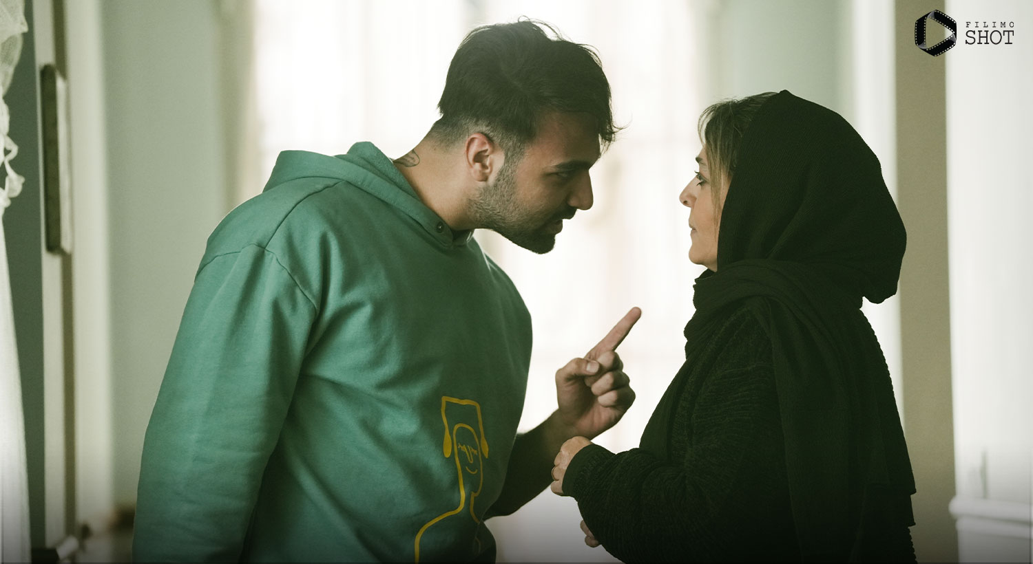 یونس حران اف و ساره بیات در سریال محکوم