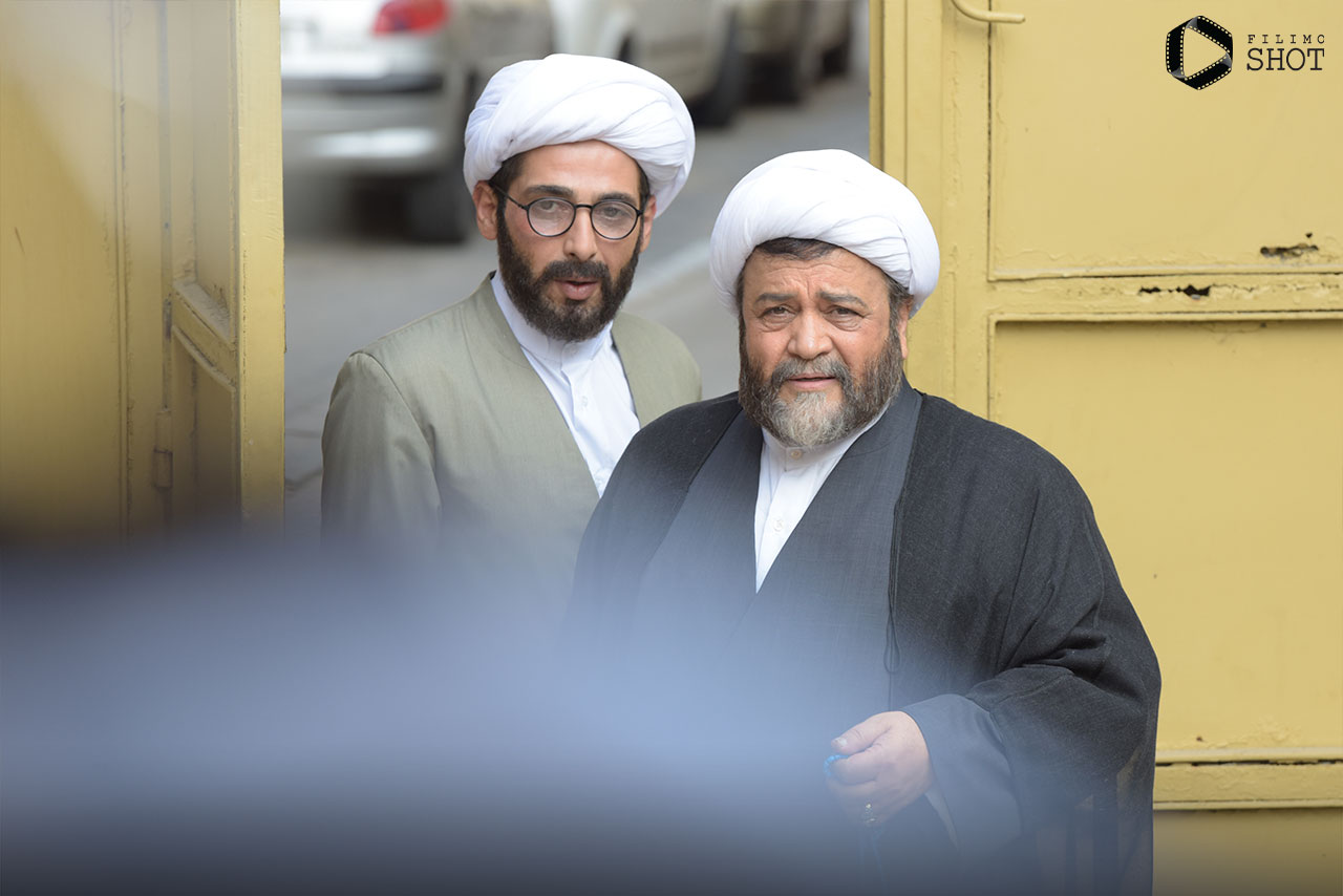 حمید گودرزی و محمدرضا شریفی نیا در فیلم سلام علیکم حاج آقا