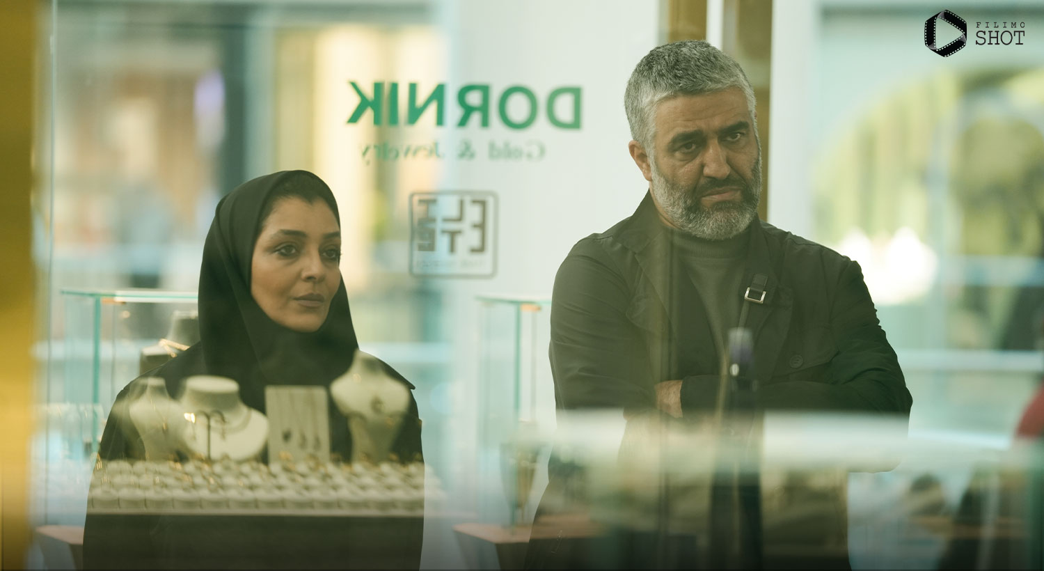 پژمان جمشیدی و ساره بیات در سریال محکوم 