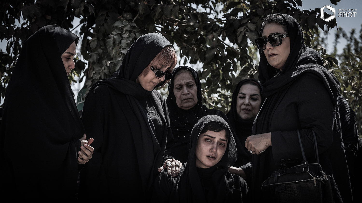 نورا محقق و شبنم مقدمی در سریال شغال