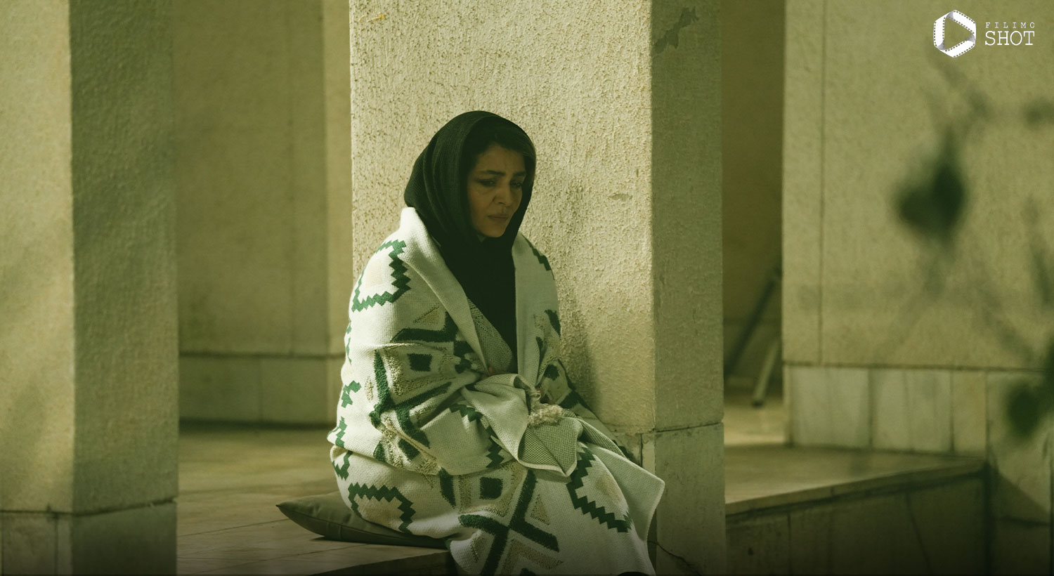 ساره بیات در سریال شغال 